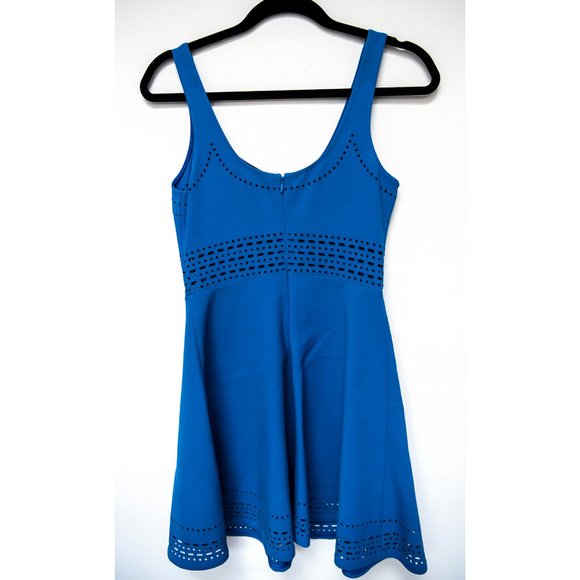 Elizabeth and James Blue Laser Cut Dress sz 2 - Picture 7 of 13